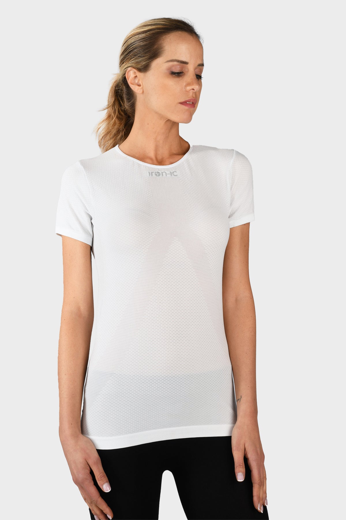 EVONET Ultra-Breathable Microperforated White T-Shirt - LIGHT