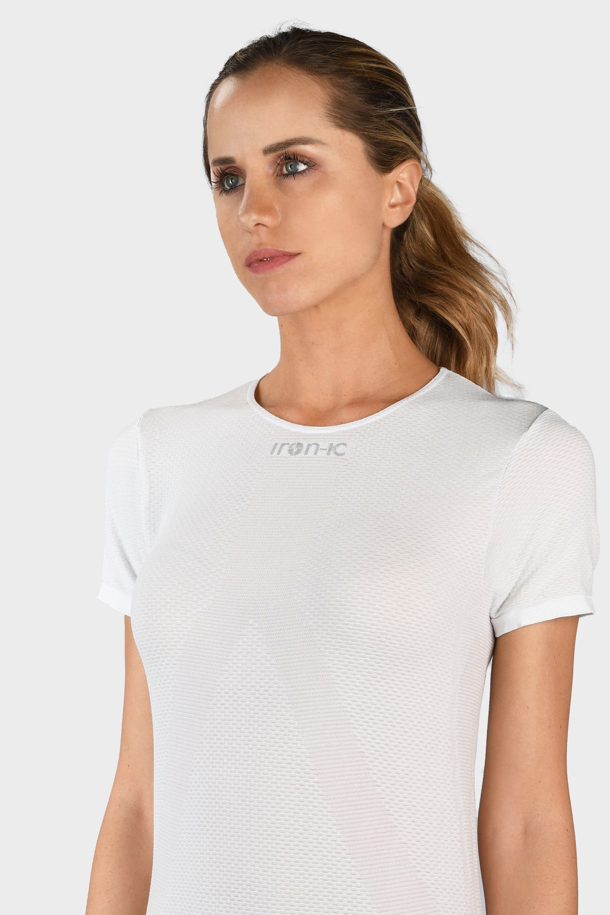EVONET Ultra-Breathable Microperforated White T-Shirt - LIGHT